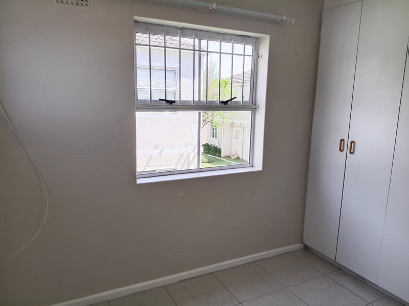 To Let 2 Bedroom Property for Rent in Pinelands Western Cape